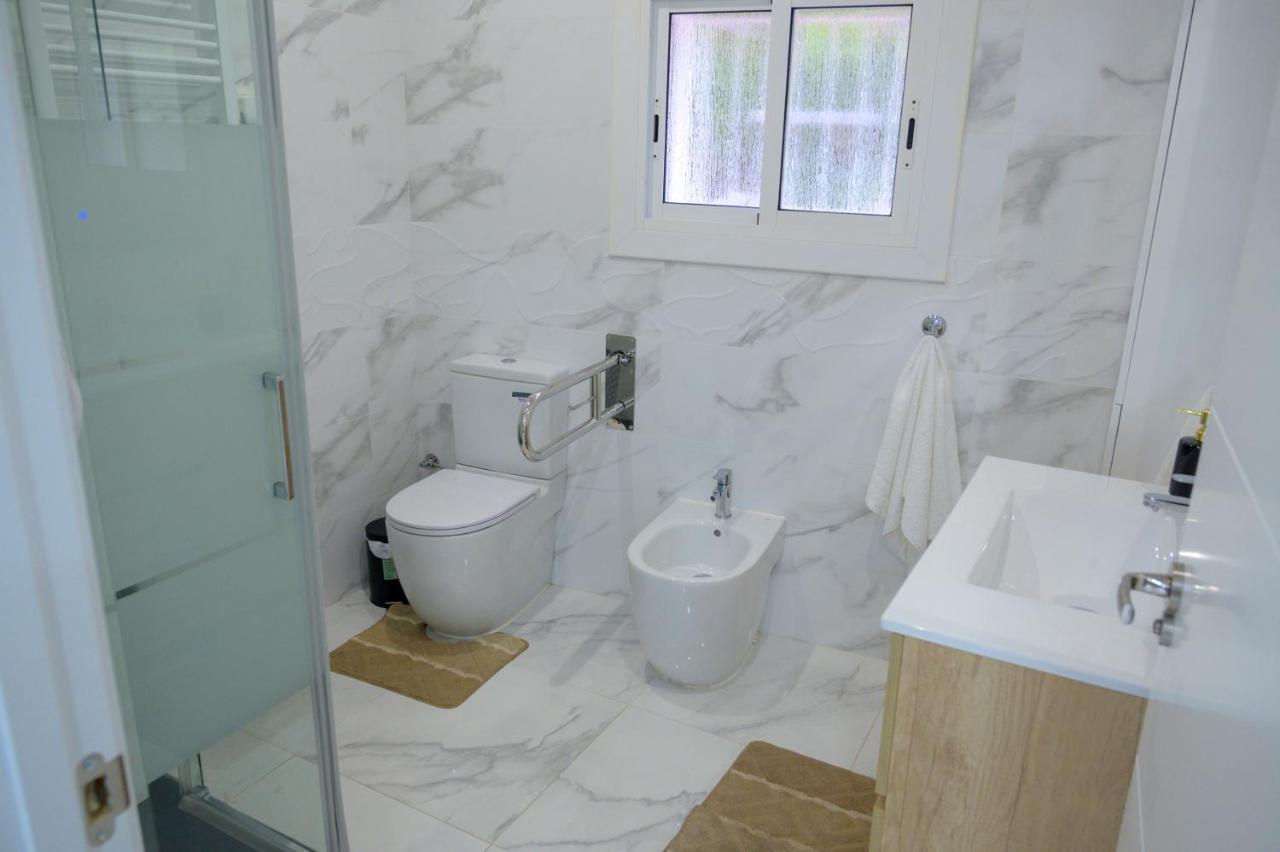 Relax House Barcelone Villa Sant Esteve Sesrovires Eksteriør billede